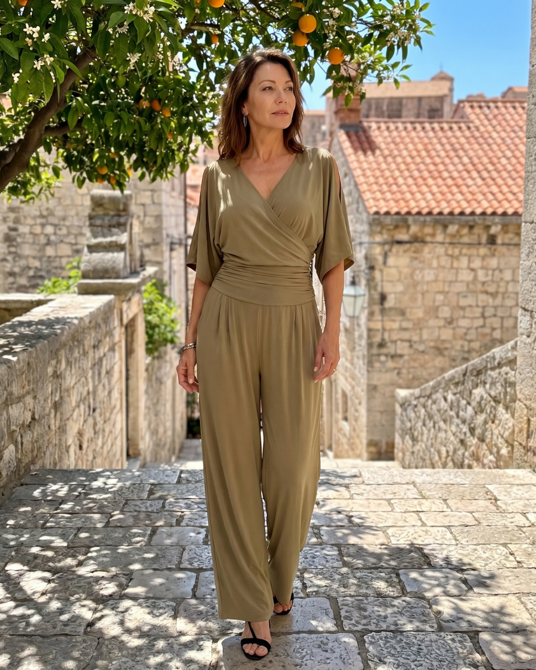 ניקסרה | אוברול רפוי עם עיטוף מותן ושרוולים cold shoulder