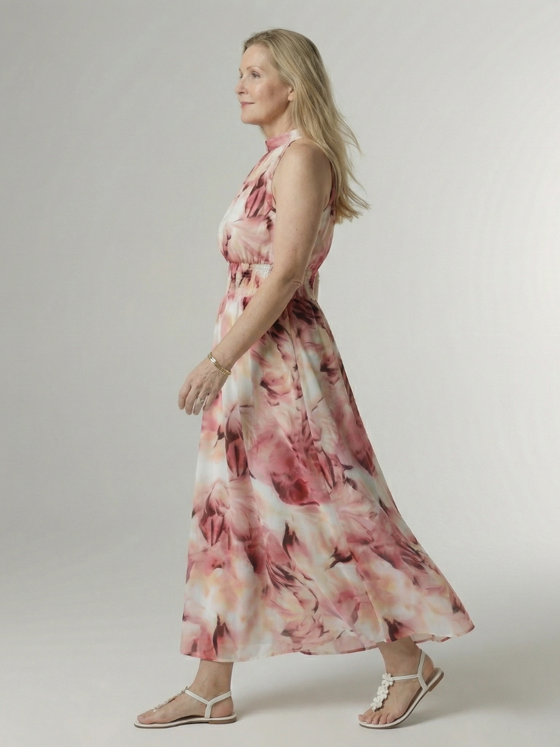 מרגלית™ | שמלת מידי עם מחשוף הולטר וכיווץ