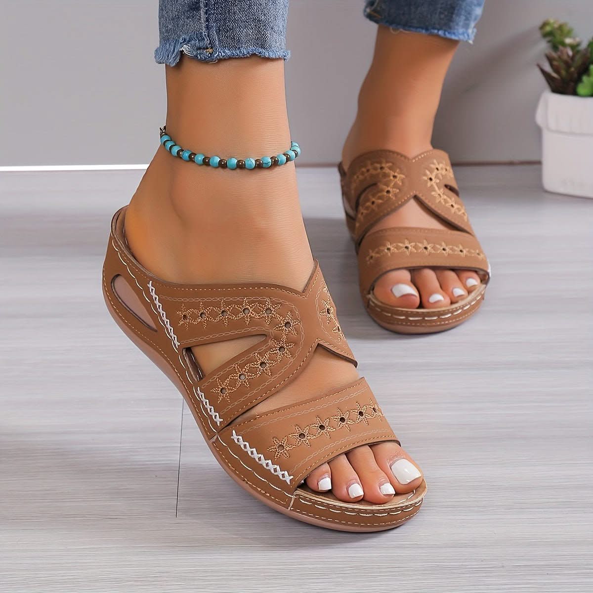 מיכל | סנדלים אורתופדיים נוחים לכל יום